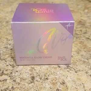 Touch  In SOL Pretty Filter Waterful glow cream